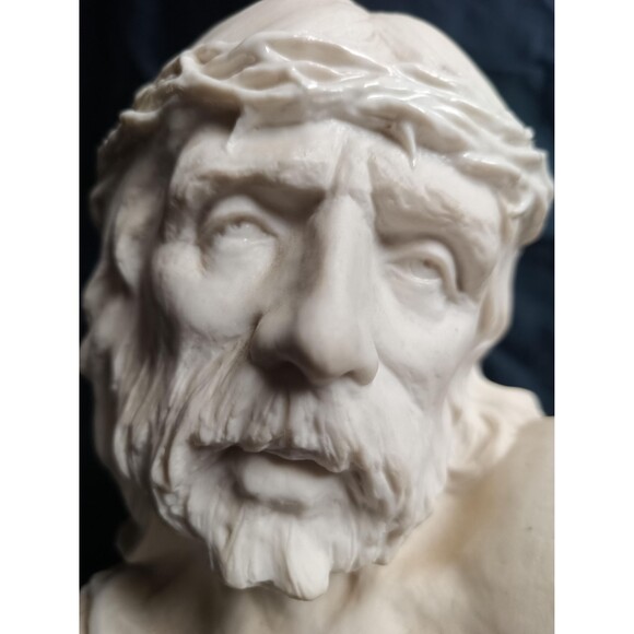 Suffering Jesus With Thorn Crown Statue Sculpture Bust On Hardwood Base - Picture 8 of 10